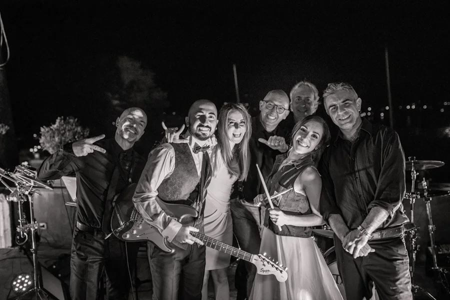 Gli sposi festeggiano con Carlo Simonazzi e la Everglades Band a Santa Marinella